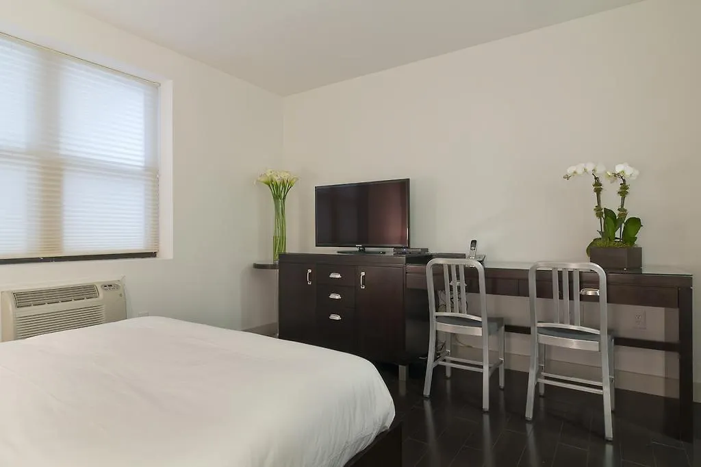 Metro Apartments New York 3*,